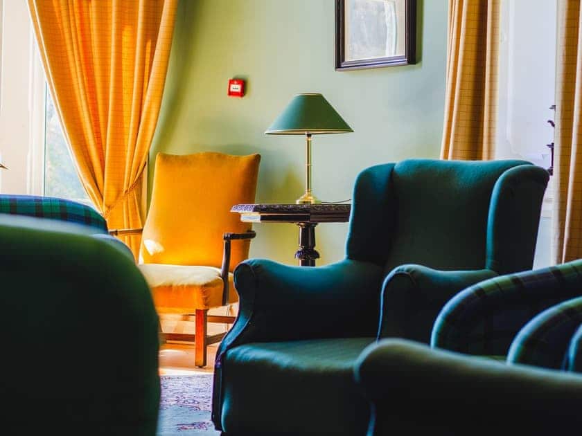Entrance living room  | Dalnaglar Castle - Dalnaglar Castle And Cottages, Glenshee, Cairngorms