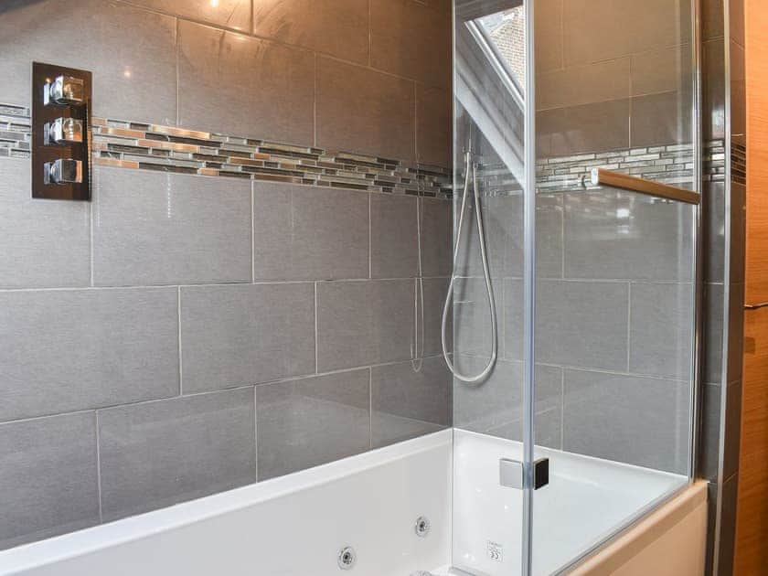 Bathroom | George’s View, Whitby