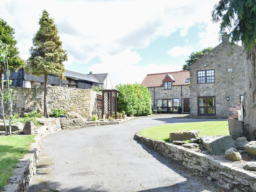 Driveway | The Coach House at Mount Pleasant, Heighington, near Darlington