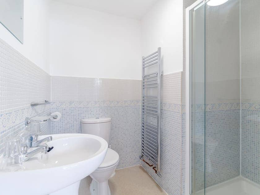Shower room | Main Sail - The Sail Loft, Wroxham