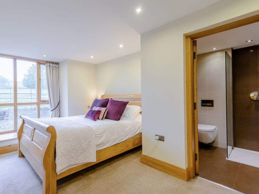 Double bedroom | Otter Tarn: Mungeon Barn - Otter Tarn, Backbarrow, near Newby Bridge