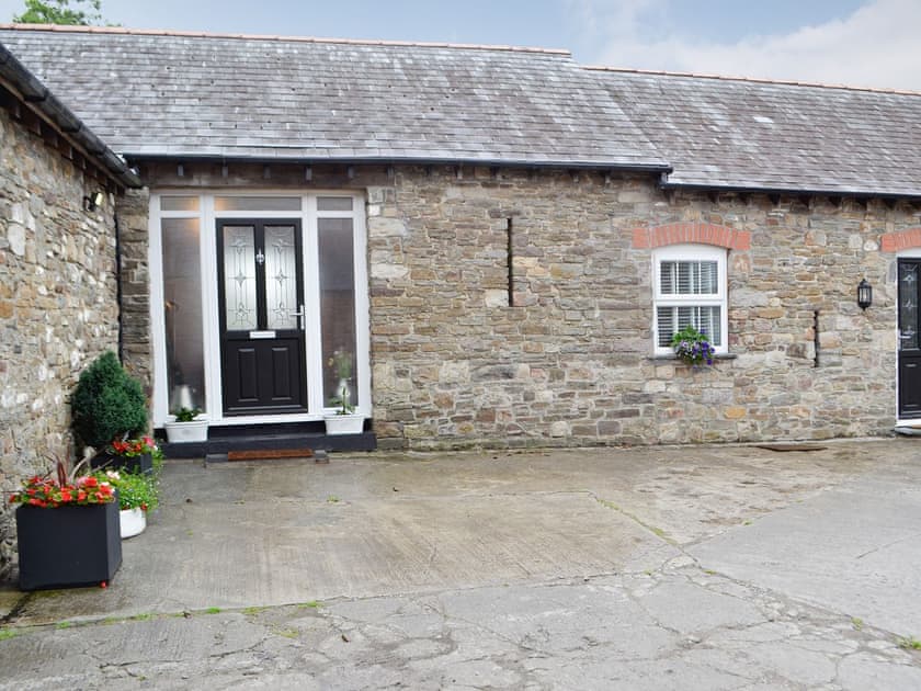 Exterior | Sgubor Llwyndu, Betws, near Ammanford