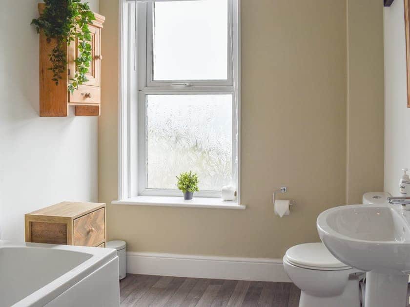 Bathroom | Beach View, Newquay