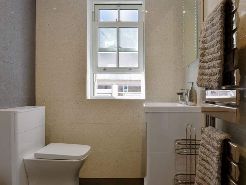 Bathroom | George’s View, Whitby