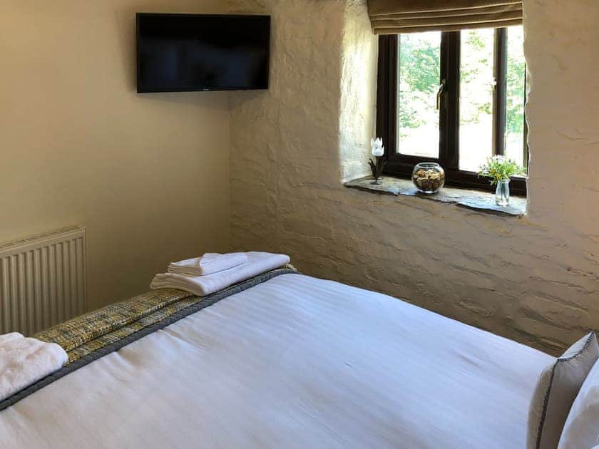 Double bedroom | Cider Press Cottage, Fowey