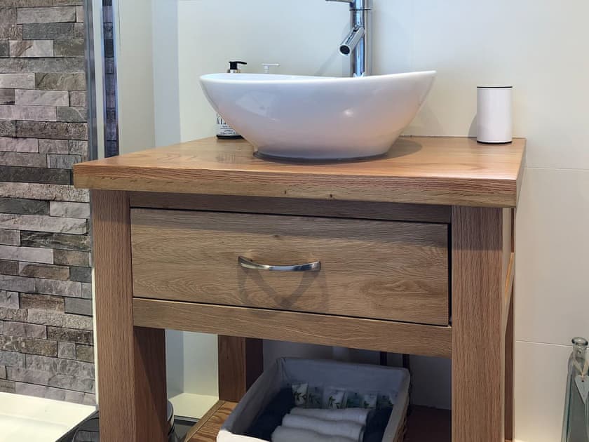Shower room | Cider Press Cottage, Fowey