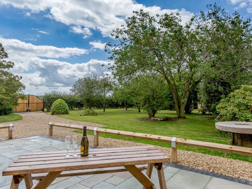Sitting-out-area | Miller’s Retreat - Windmill Barns, Heapham, near Gainsborough