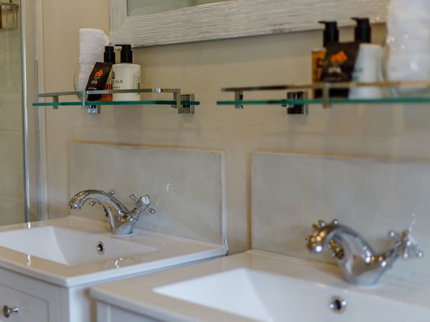 En-suite | The Grousemoor, Llandegla, near Wrexham