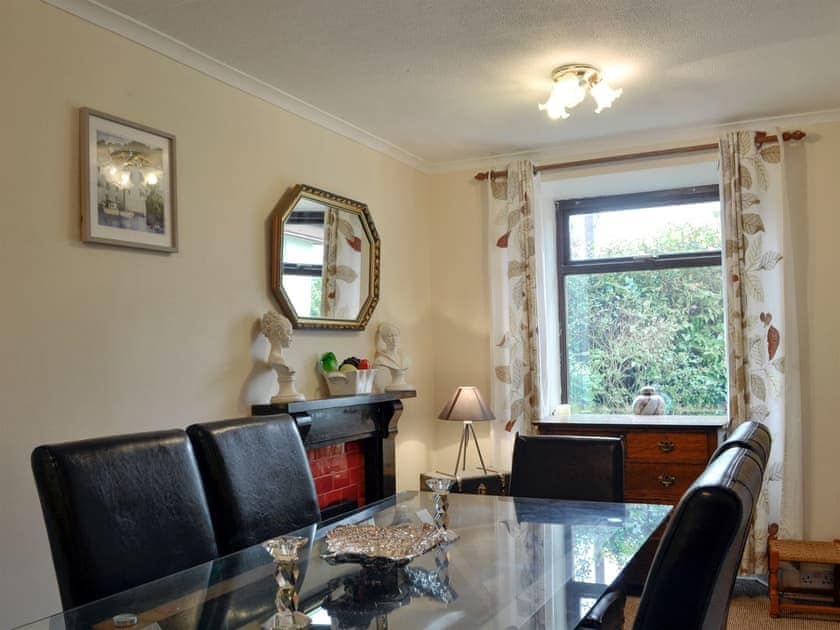 Dining room | Carter’s Rest - Llwyn Ffynnon, Y Ffôr, near Pwllheli