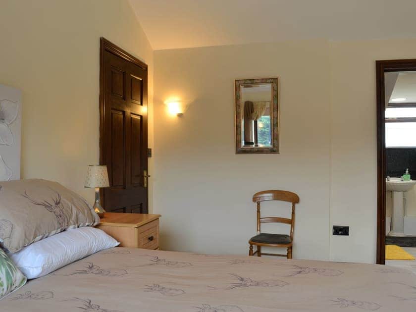 Double bedroom | Carter’s Rest - Llwyn Ffynnon, Y Ffôr, near Pwllheli