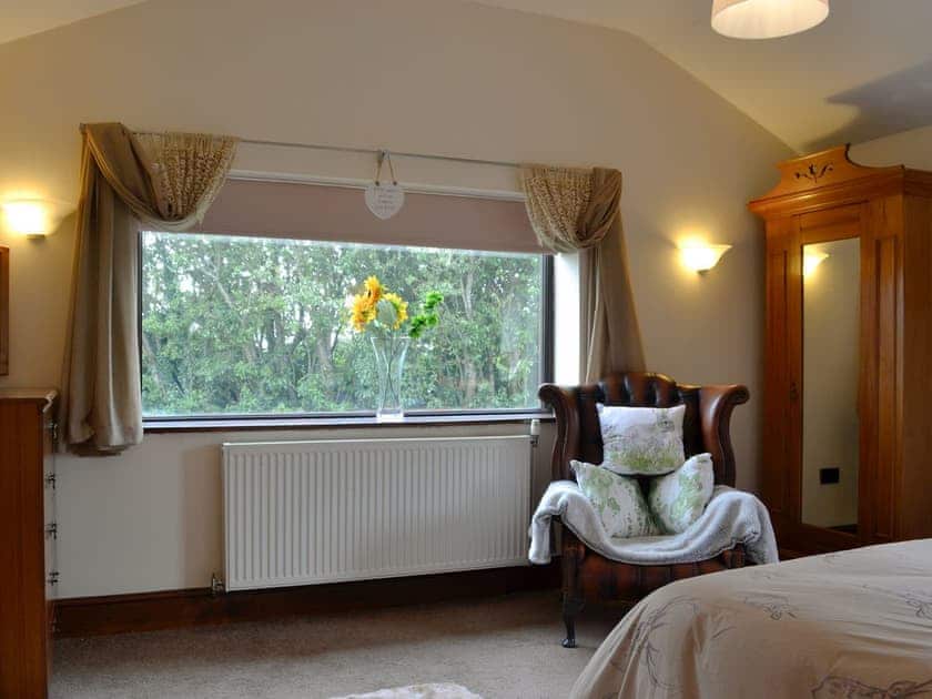 Double bedroom | Carter’s Rest - Llwyn Ffynnon, Y Ffôr, near Pwllheli