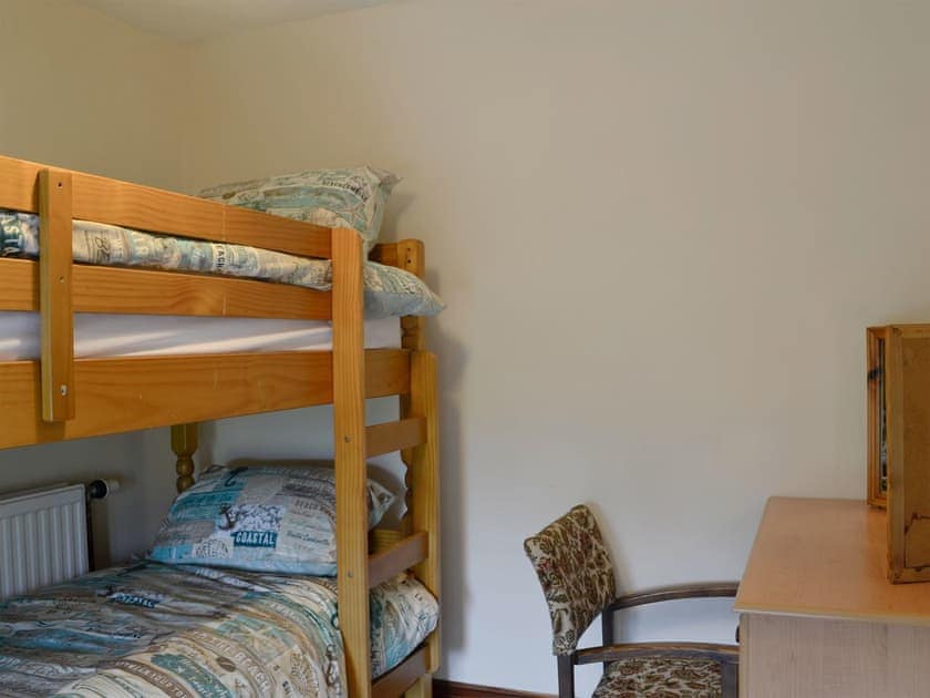 Bunk bedroom | Carter’s Rest - Llwyn Ffynnon, Y Ffôr, near Pwllheli