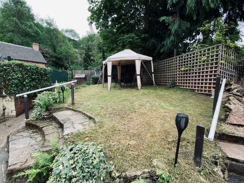 Well-maintained garden area | The Old Toll House, Coalport, near Ironbridge