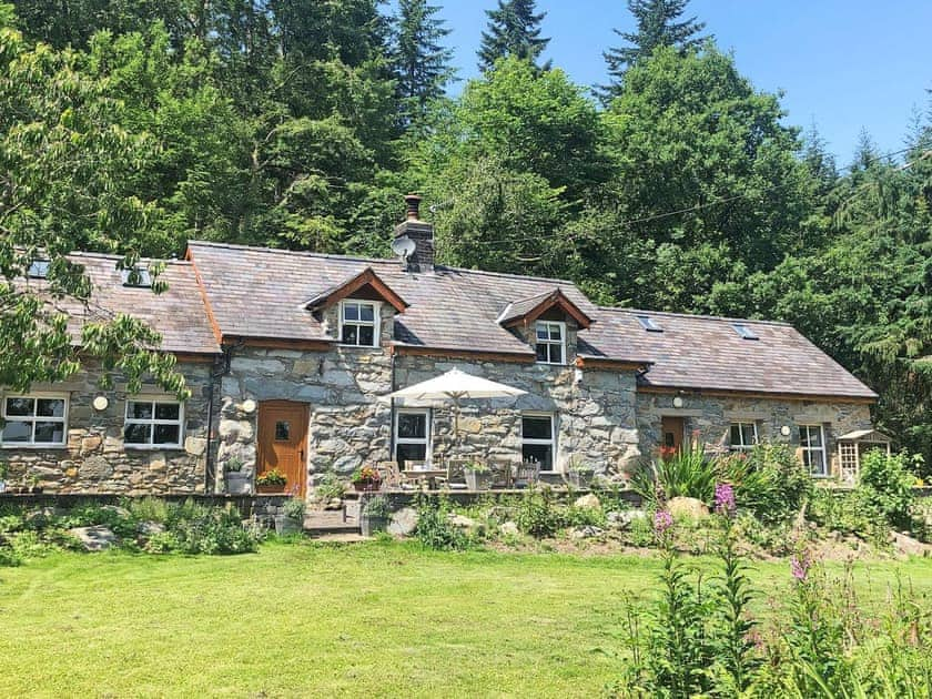 Exterior | Clawdd Gwyn, Trefriw, near Llanrwst