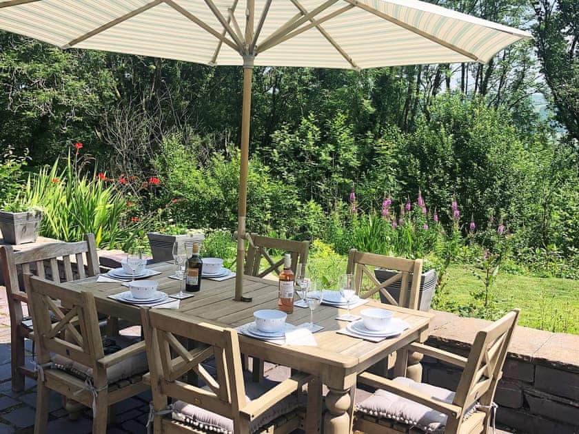 Sitting-out-area | Clawdd Gwyn, Trefriw, near Llanrwst
