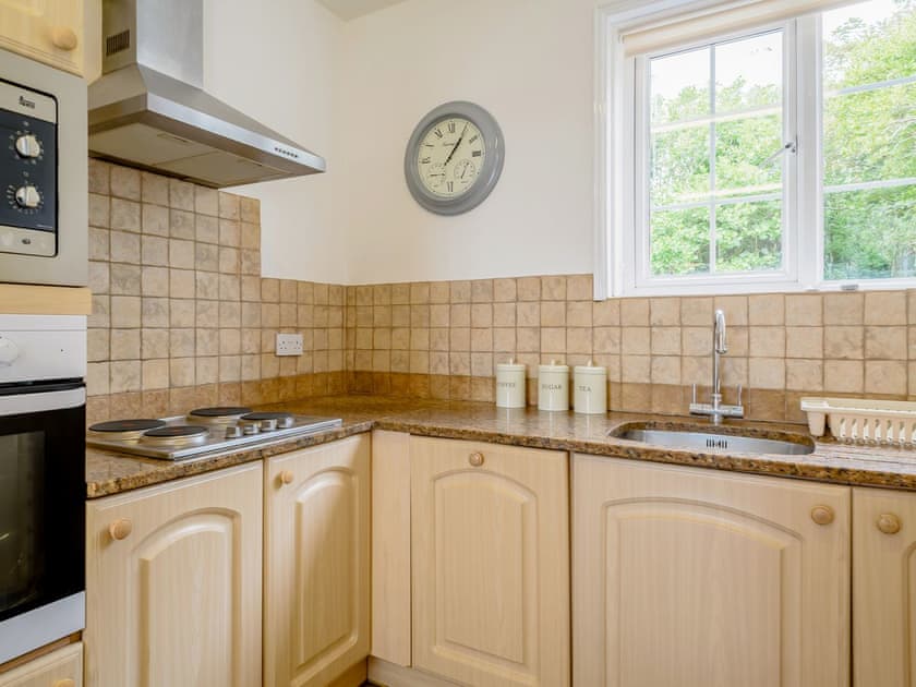 Kitchen | On The Beach - Yardley House, Downderry and Seaton, near Looe
