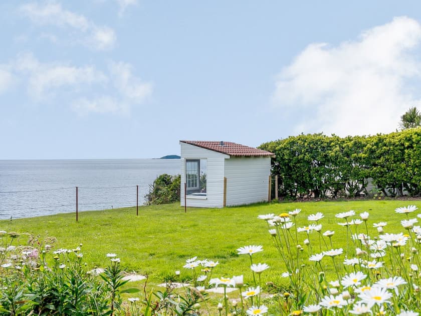 Garden | On The Beach - Yardley House, Downderry and Seaton, near Looe