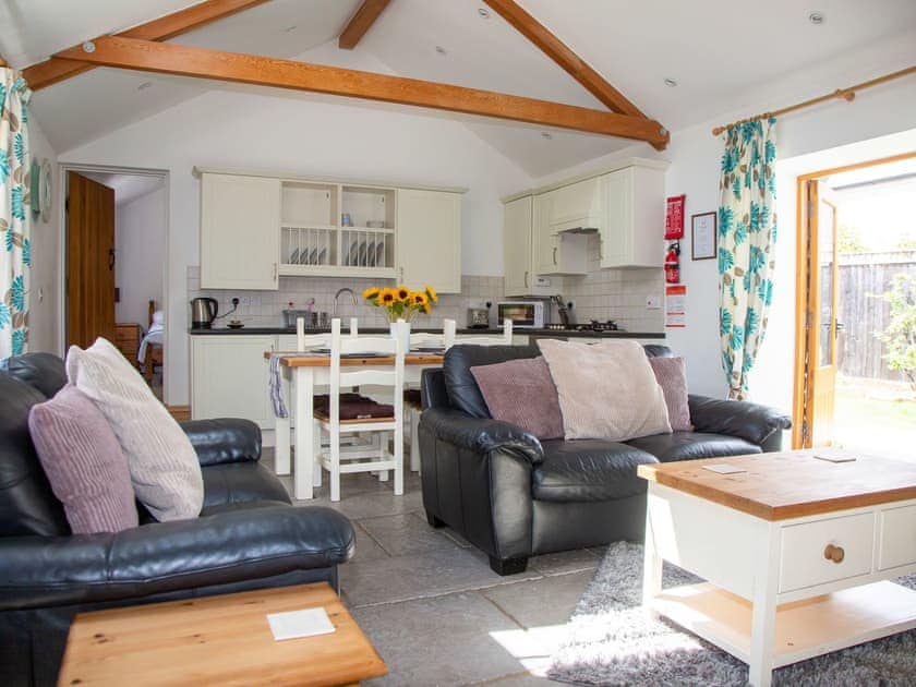Open plan living space | The Stables - Pitts Farm Cottages, Long Sutton, Langport