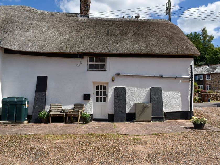 Exterior | Glimsters Cottage - Glimsters Farm Holiday let, Kentisbeare, Cullompton