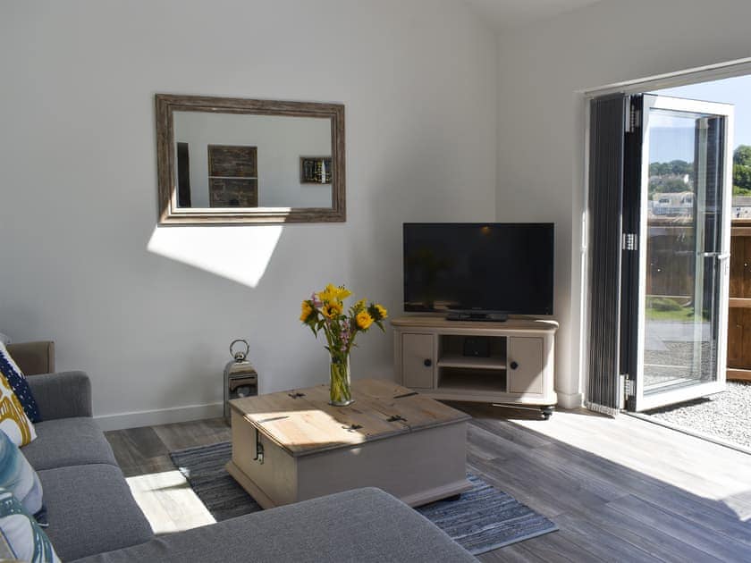 Living room/dining room | Apple Barn Cottage, Brixham