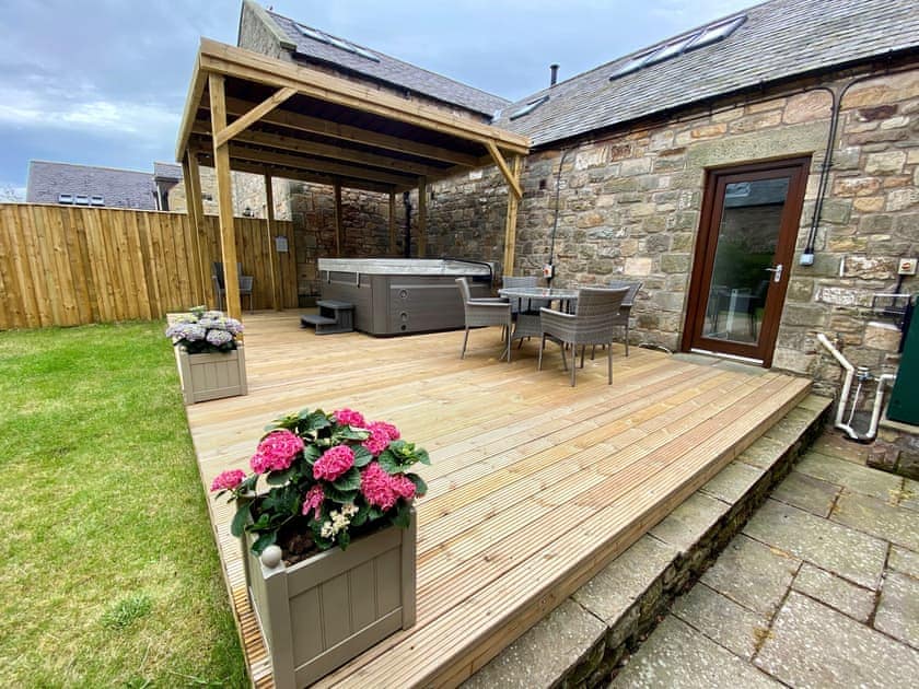Hot tub | The Byre, Chatton, near Alnwick