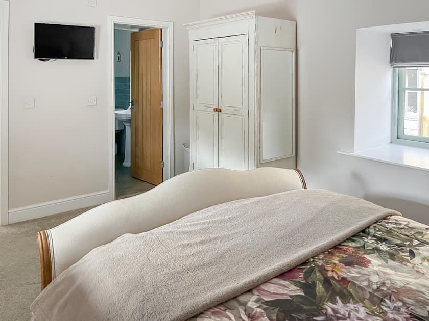 Double bedroom | Lane End Cottage, Upleatham, near Saltburn-by-the-Sea