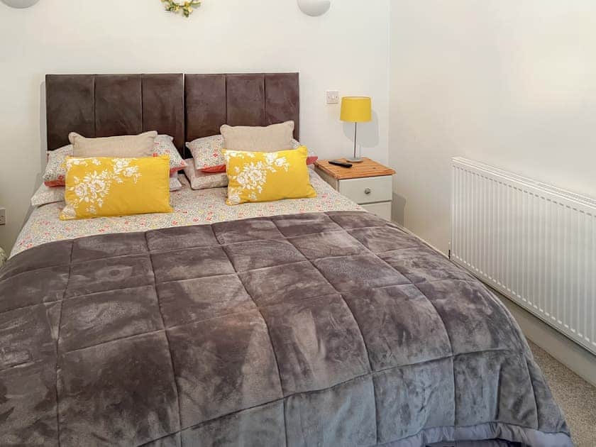 Double bedroom | Lane End Cottage, Upleatham, near Saltburn-by-the-Sea