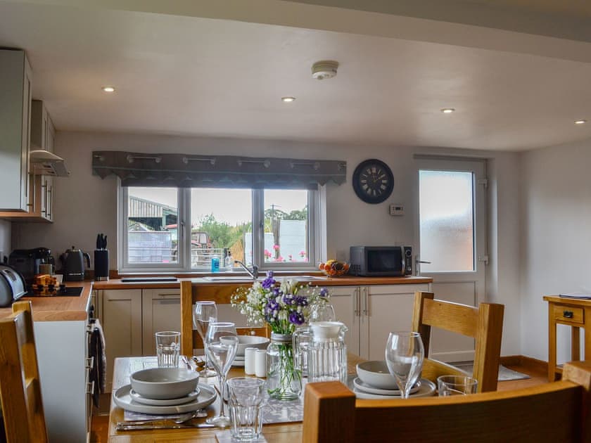 Kitchen/diner | Hillside Cottage, Willington, near Whitchurch