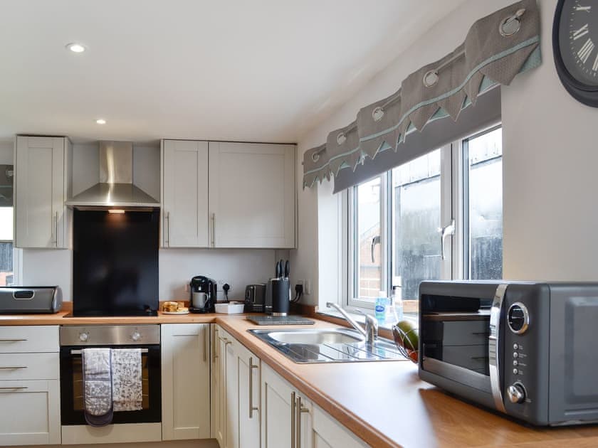 Kitchen | Hillside Cottage, Willington, near Whitchurch