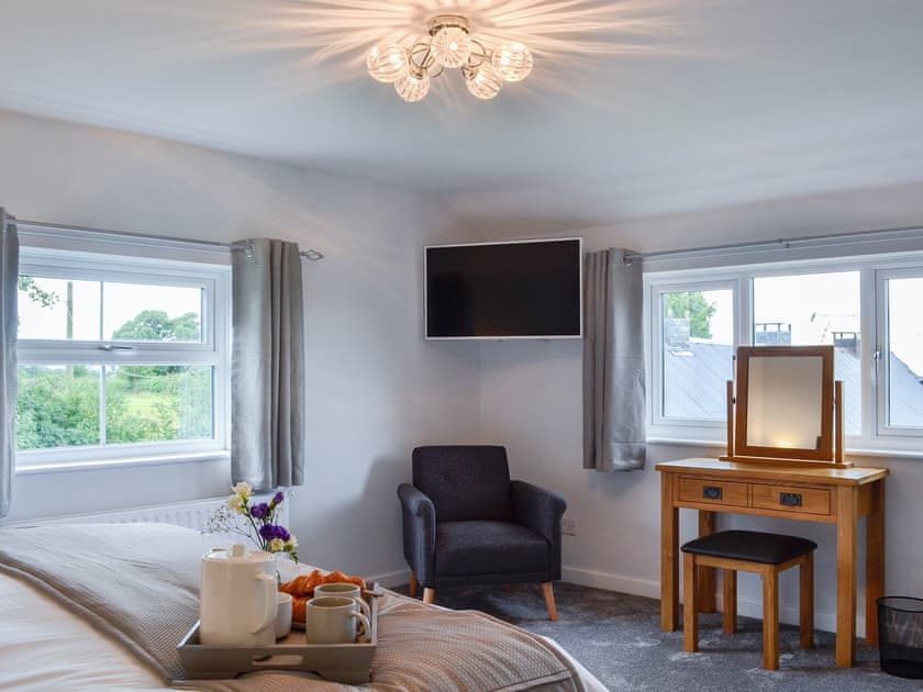 Double bedroom | Hillside Cottage, Willington, near Whitchurch