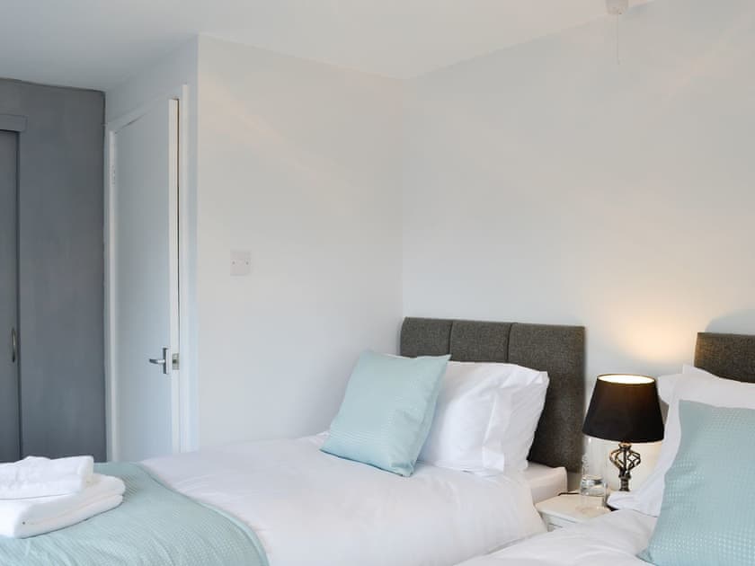 Twin bedroom | Hillside Cottage, Willington, near Whitchurch