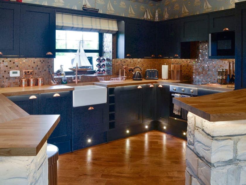 Kitchen | Tennox Boathouse - Tennox Farm, Kilbirnie
