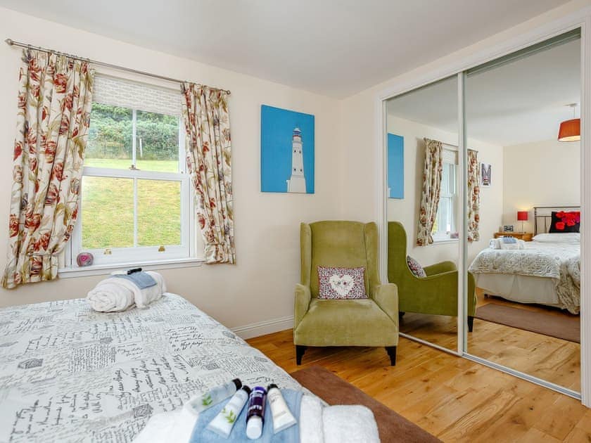 Twin bedroom | Sunrise, Navidale, near Helmsdale
