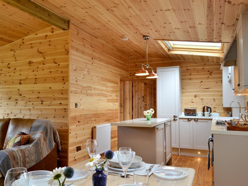 Open plan living space | Berwyn Lodge, Evesham, near Broadway