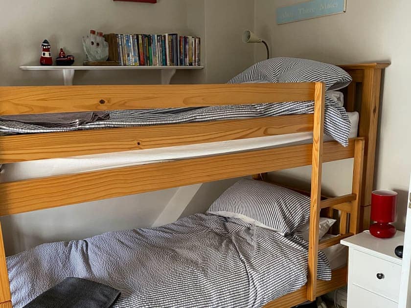 Bunk bedroom | Holme Crest, Staithes