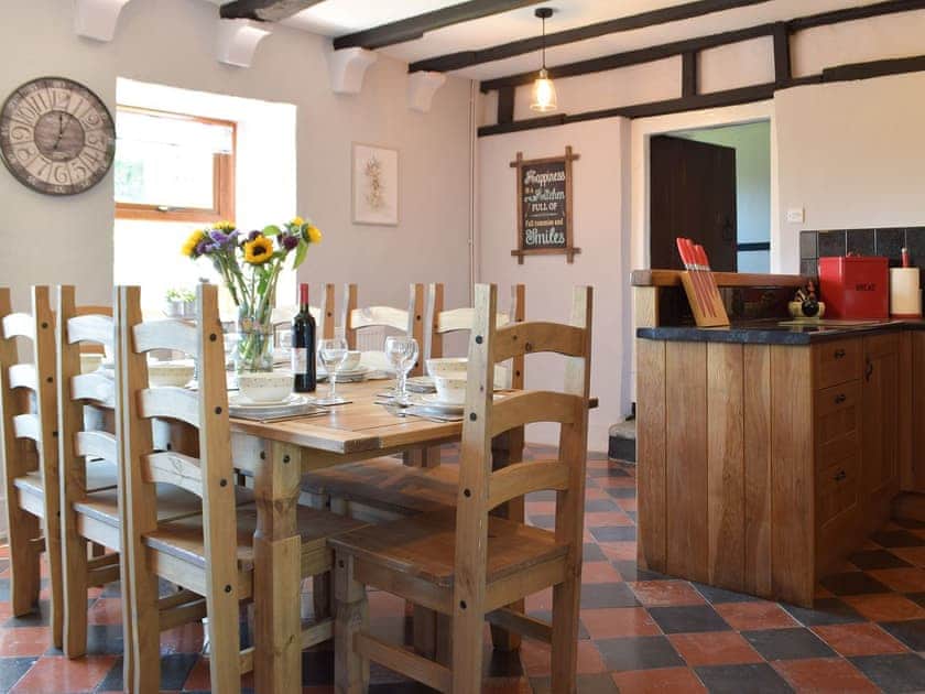 Kitchen/diner | Ty Celyn Farmhouse, Ponthenri, near Llanelli