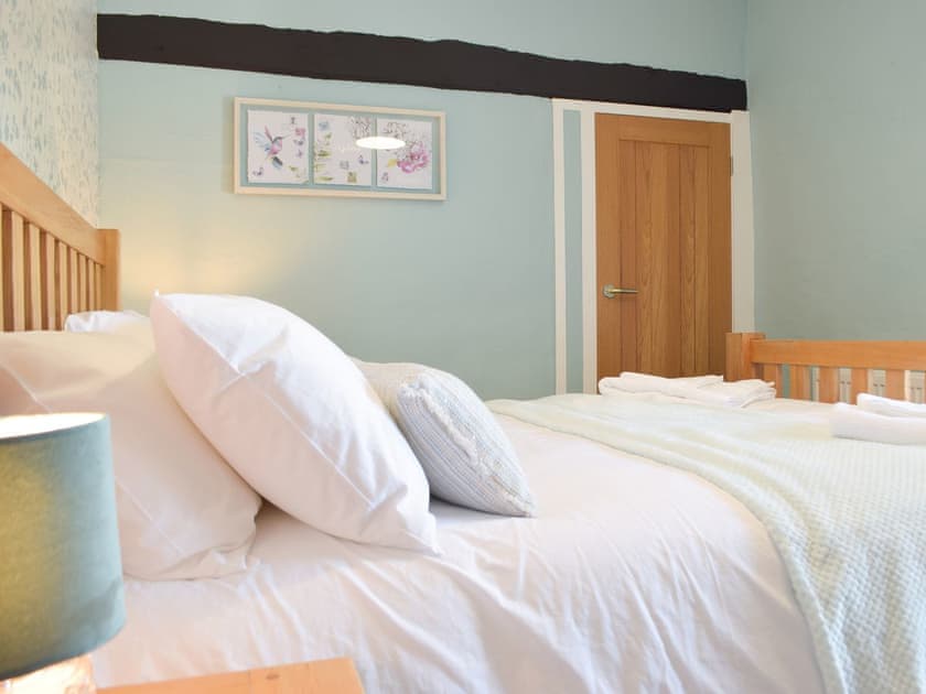 Double bedroom | Ty Celyn Farmhouse, Ponthenri, near Llanelli