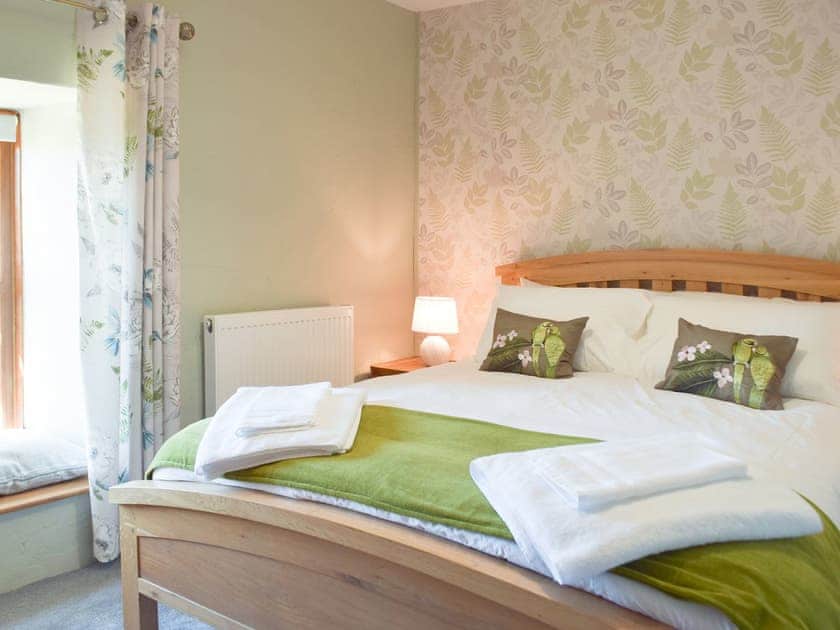 Double bedroom | Ty Celyn Farmhouse, Ponthenri, near Llanelli