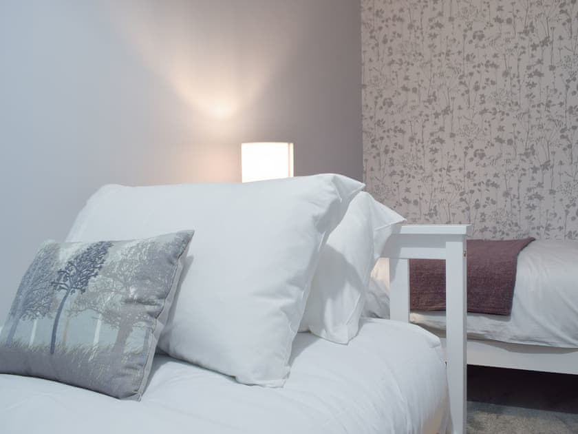 Twin bedroom | Ty Celyn Farmhouse, Ponthenri, near Llanelli