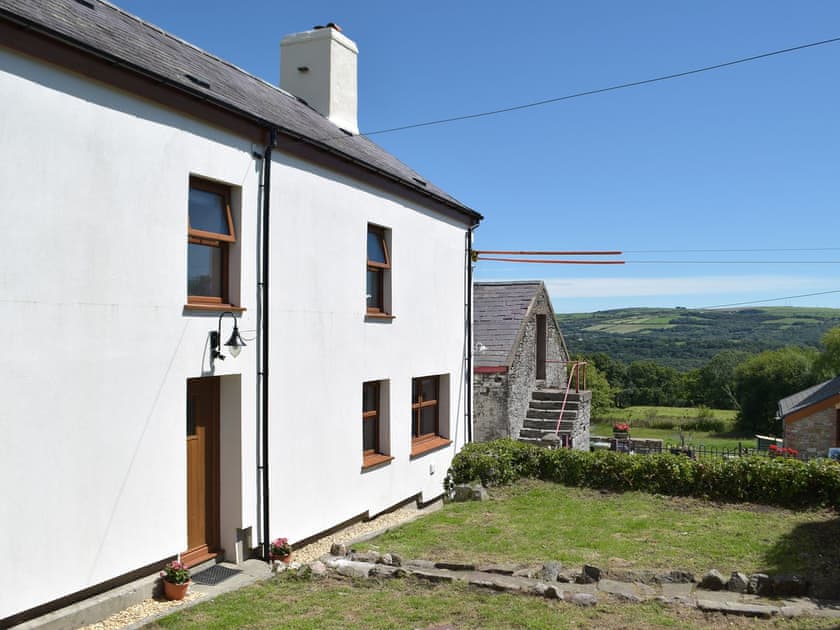 Exterior | Ty Celyn Farmhouse, Ponthenri, near Llanelli