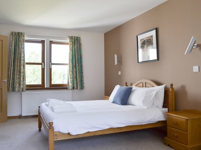 Double bedroom | Battanropie Lodge, Carrbridge