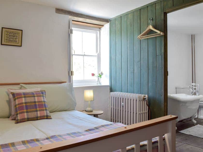 Double bedroom | Gamekeepers Cottage, Newchapel, near Cardigan