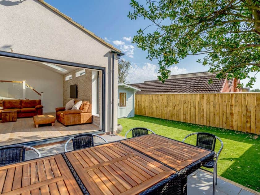 Sitting-out-area | Carmel, Whitby