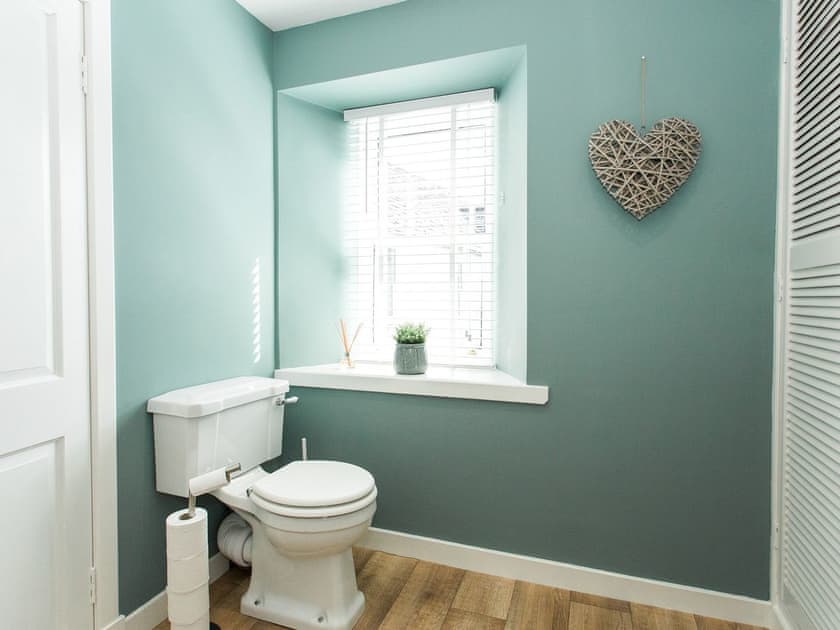 Shower room | High Street, Kirkcudbright