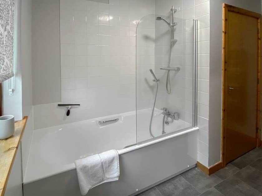 Bathroom | Kintulloch, Inveruglas, near Kingussie