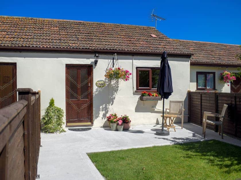 Cosy holiday home | The Shippon - Lower Wick Farm Cottages, Lympsham, near Weston-super-Mare