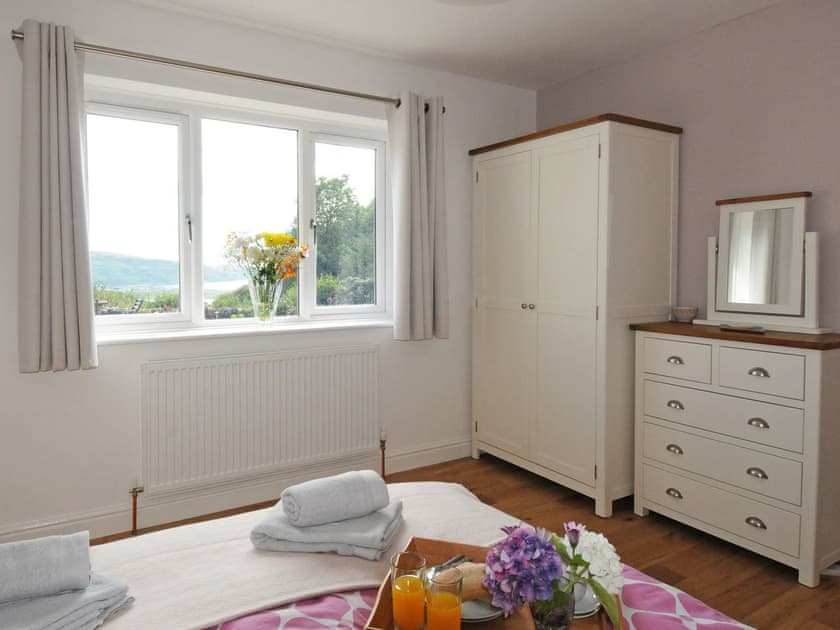 Double bedroom | Bryn Derw, Barmouth