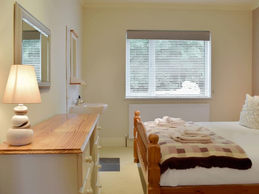 Double bedroom | Pleasant Valley, St Florence