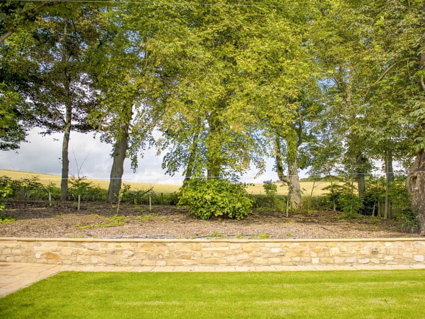 Garden | Heckley Stable Cottage - Heckley Cottages, Alnwick