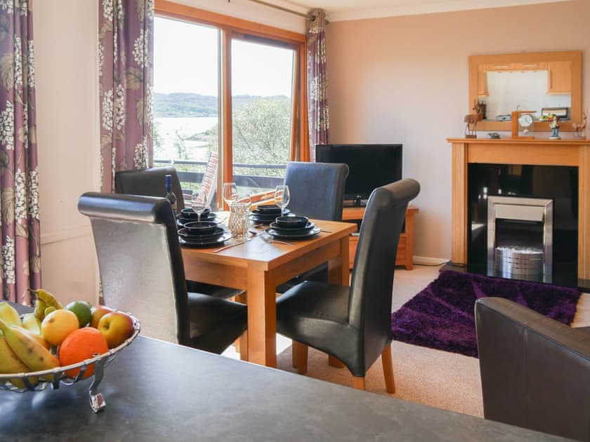 Living room/dining room | Strathan Chalet - Caisteal Laith, Lochinver